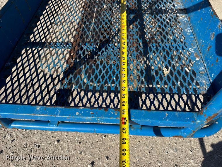 image for item EM8475 2012 Genie S85 boom lift