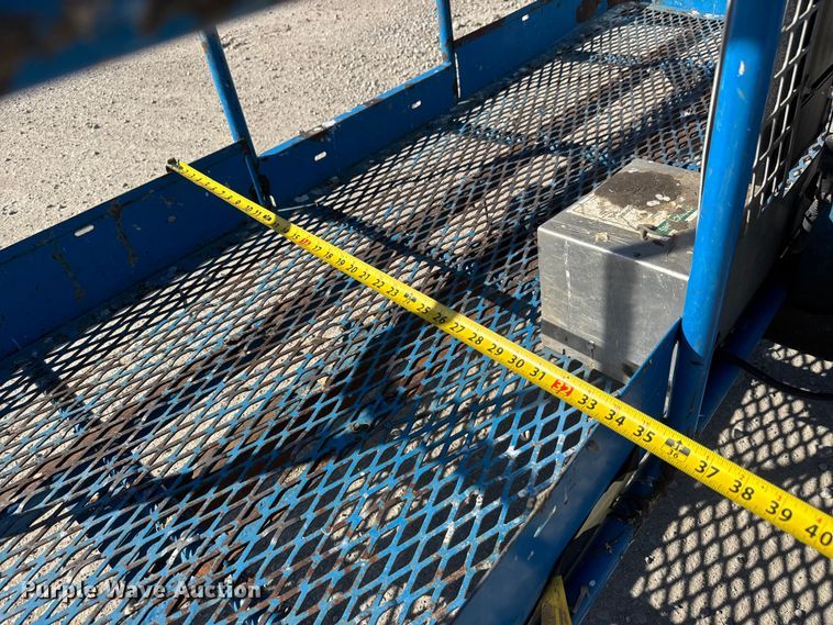 image for item EM8475 2012 Genie S85 boom lift