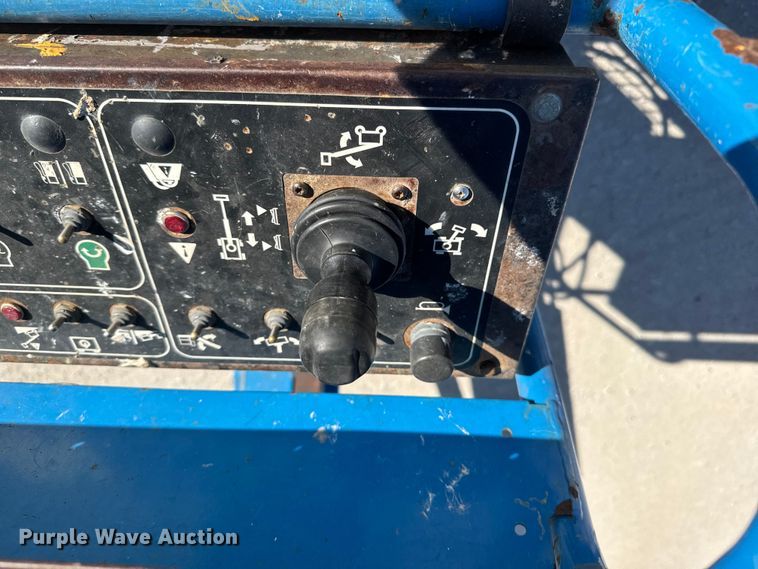 image for item EM8475 2012 Genie S85 boom lift