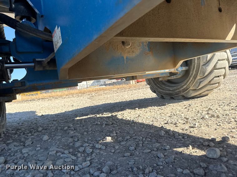 image for item EM8475 2012 Genie S85 boom lift
