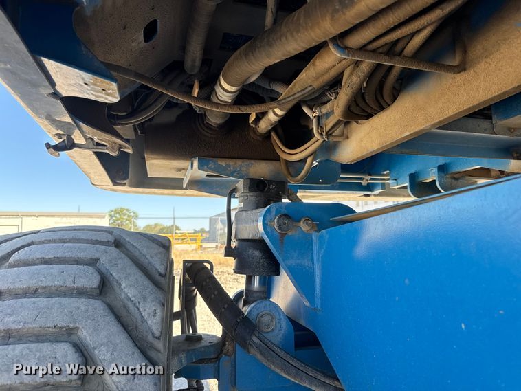 image for item EM8475 2012 Genie S85 boom lift
