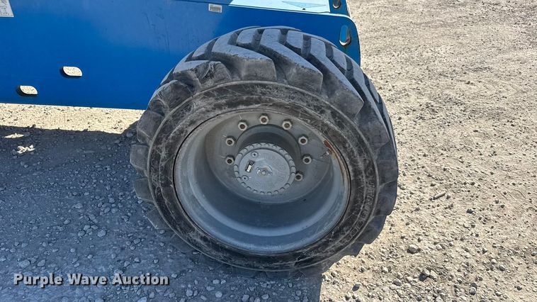 image for item EM8475 2012 Genie S85 boom lift