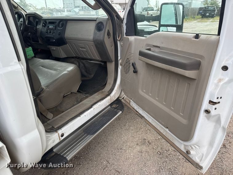 image for item EM8489 2008 Ford F550 Super Duty XL utility / service truck