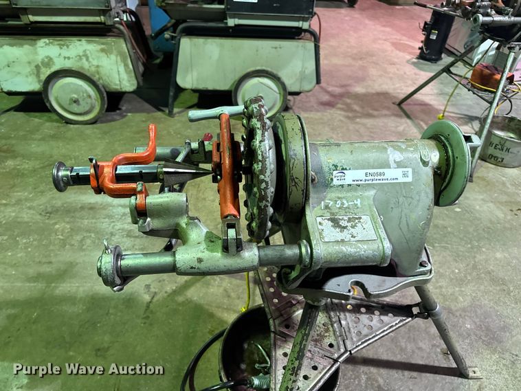 image for item EN0589 Ridgid 300-T2 pipe threader