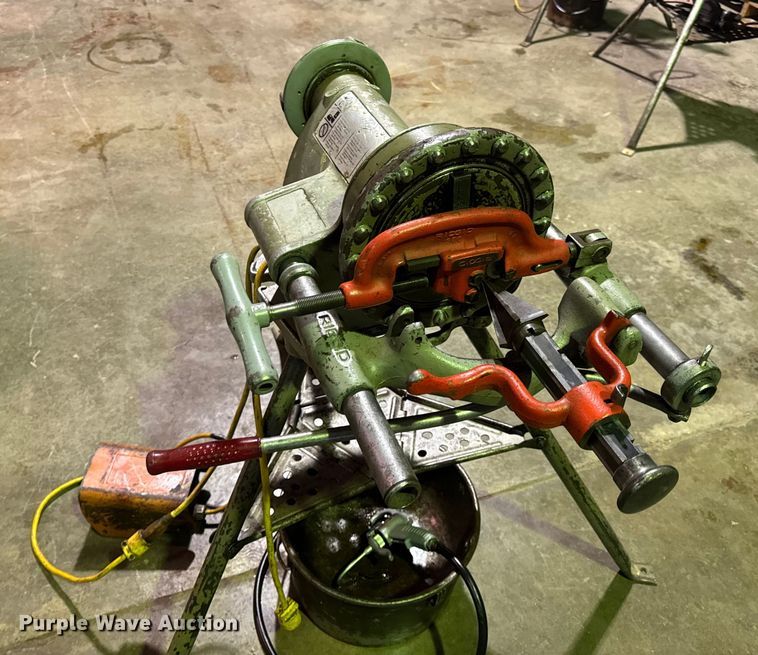 image for item EN0589 Ridgid 300-T2 pipe threader