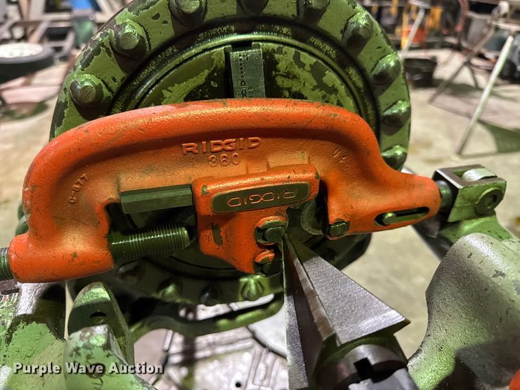 image for item EN0589 Ridgid 300-T2 pipe threader