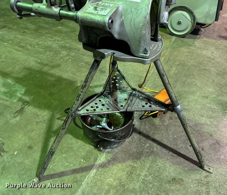 image for item EN0589 Ridgid 300-T2 pipe threader