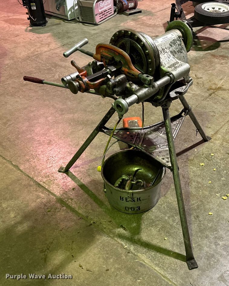 image for item EN0590 Ridgid 300 pipe threader