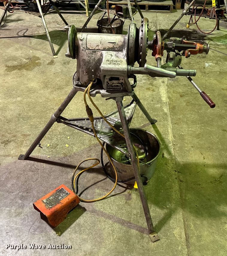 image for item EN0590 Ridgid 300 pipe threader