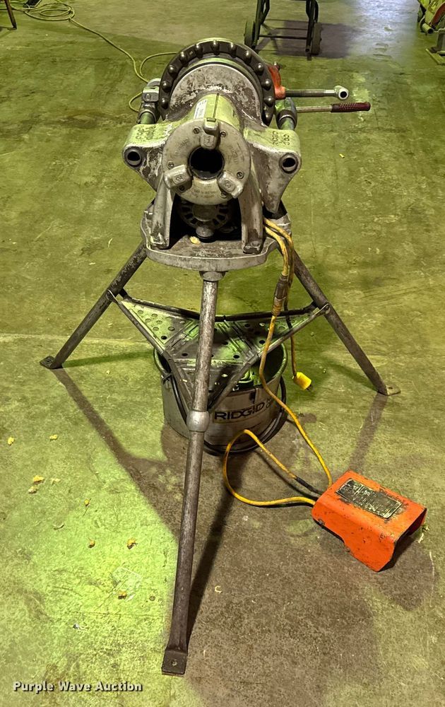 image for item EN0590 Ridgid 300 pipe threader