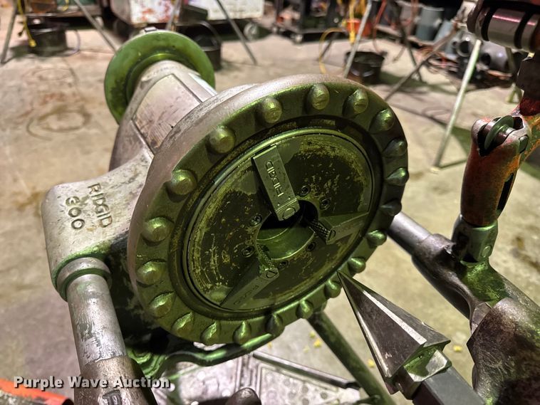 image for item EN0590 Ridgid 300 pipe threader