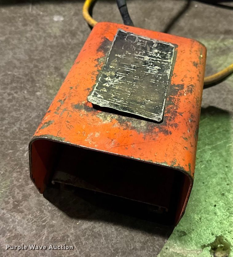 image for item EN0590 Ridgid 300 pipe threader