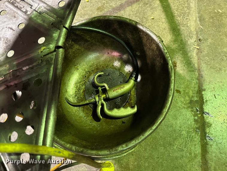 image for item EN0590 Ridgid 300 pipe threader