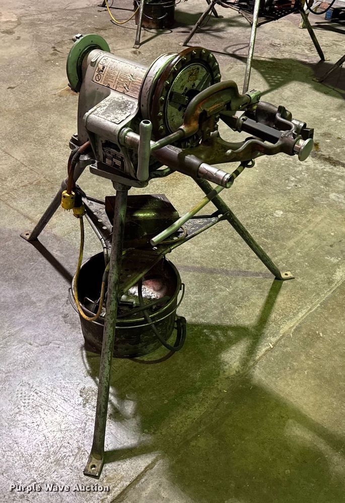 image for item EN0591 Ridgid 300-T2 pipe threader