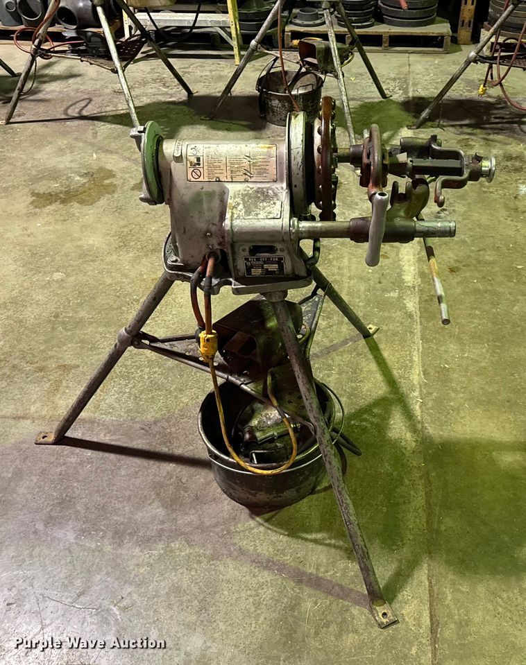 image for item EN0591 Ridgid 300-T2 pipe threader