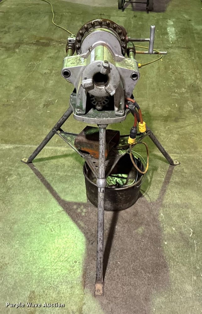 image for item EN0591 Ridgid 300-T2 pipe threader