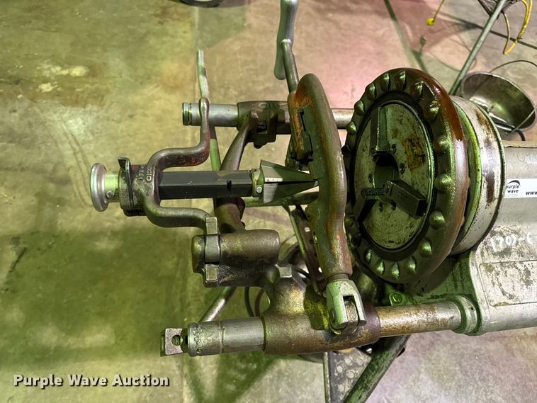 image for item EN0591 Ridgid 300-T2 pipe threader