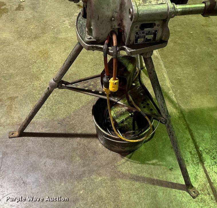 image for item EN0591 Ridgid 300-T2 pipe threader