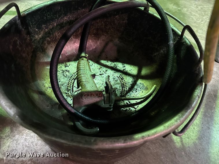 image for item EN0591 Ridgid 300-T2 pipe threader