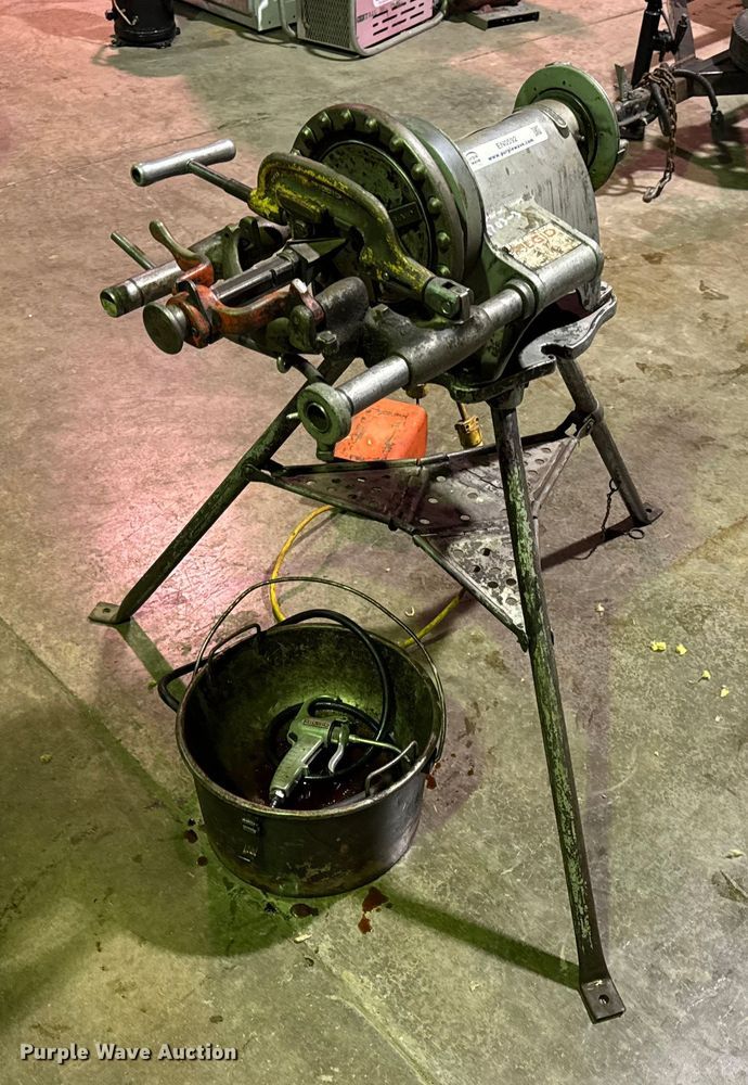 image for item EN0592 Ridgid 300-T2 pipe threader