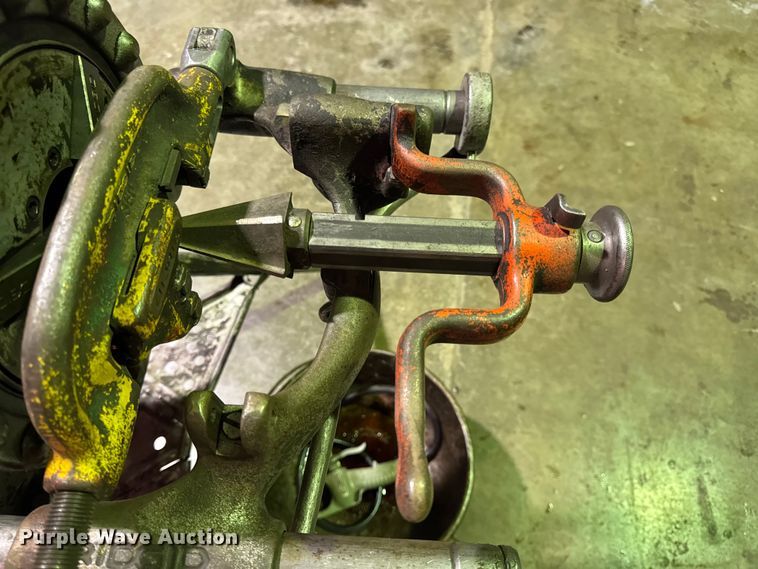 image for item EN0592 Ridgid 300-T2 pipe threader