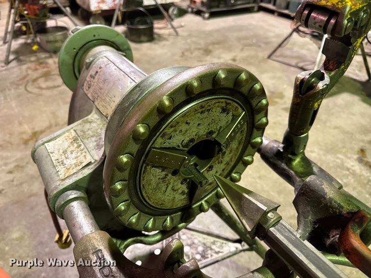 image for item EN0592 Ridgid 300-T2 pipe threader