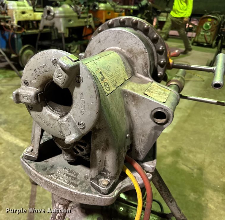 image for item EN0592 Ridgid 300-T2 pipe threader