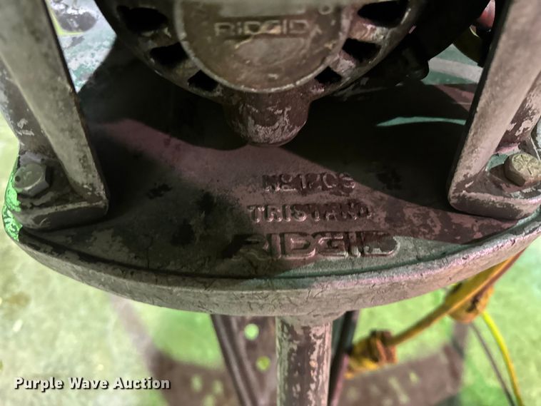 image for item EN0592 Ridgid 300-T2 pipe threader