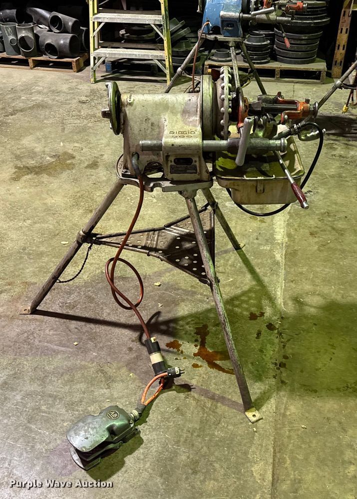 image for item EN0593 Ridgid 300 pipe threader