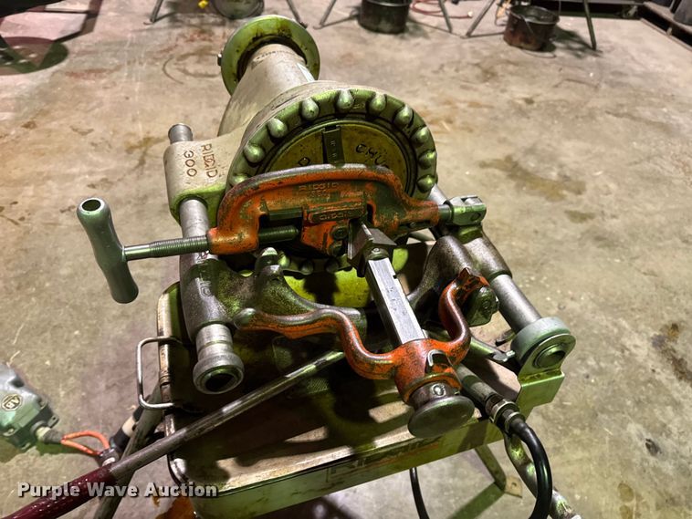 image for item EN0593 Ridgid 300 pipe threader