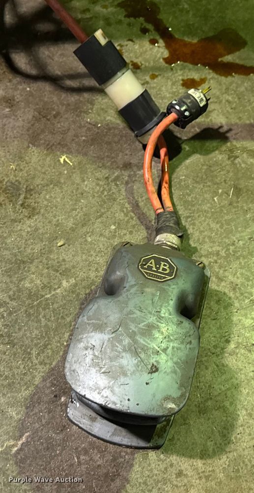 image for item EN0593 Ridgid 300 pipe threader