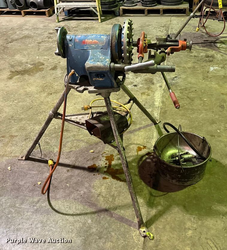 image for item EN0594 Ridgid 300 pipe threader