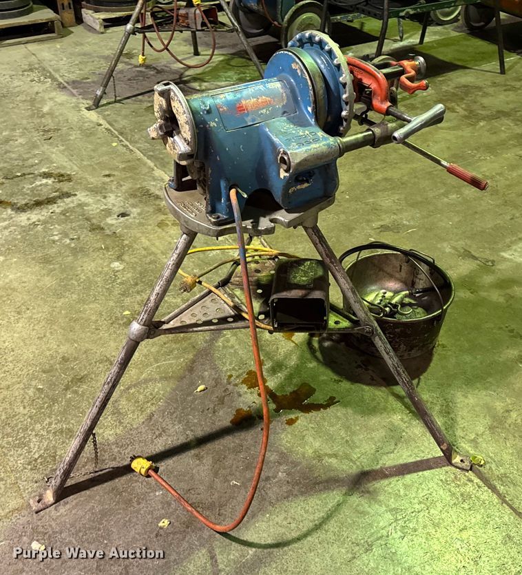 image for item EN0594 Ridgid 300 pipe threader