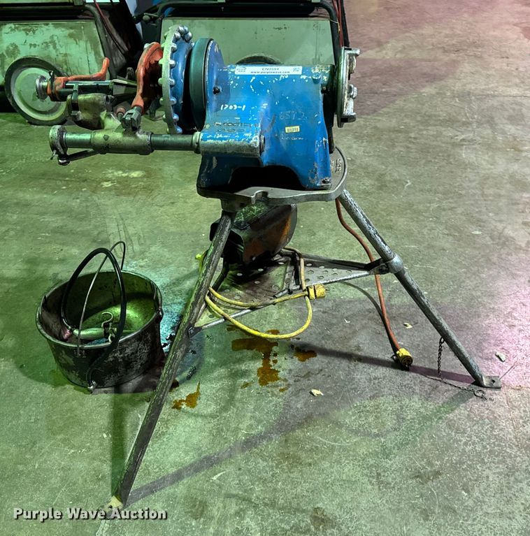 image for item EN0594 Ridgid 300 pipe threader