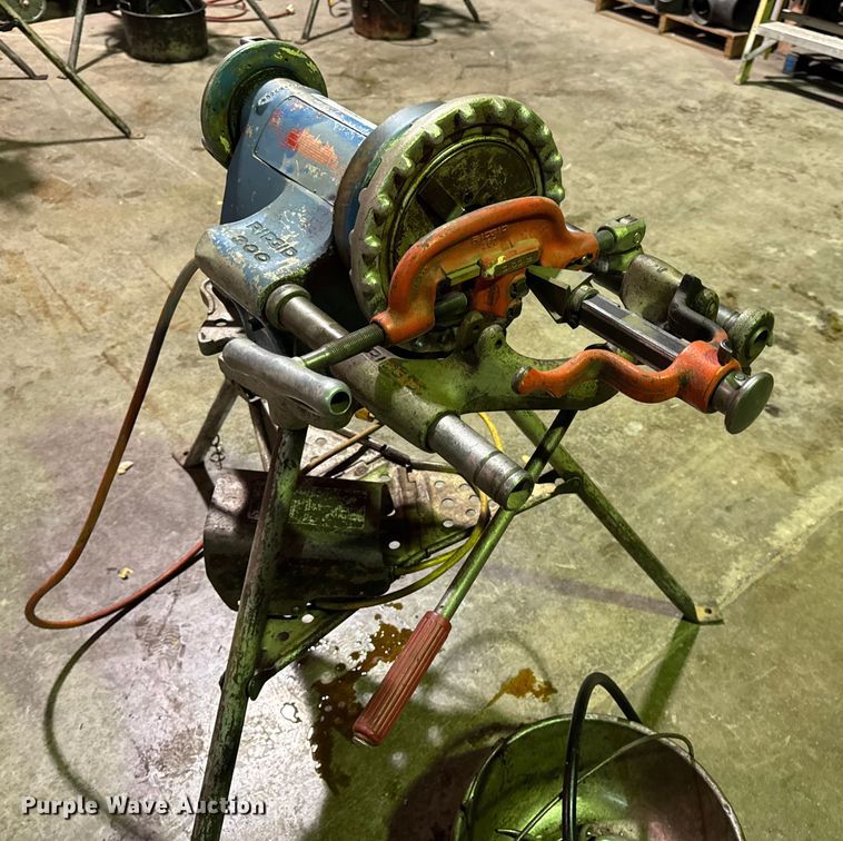 image for item EN0594 Ridgid 300 pipe threader