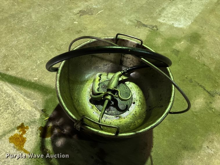 image for item EN0594 Ridgid 300 pipe threader