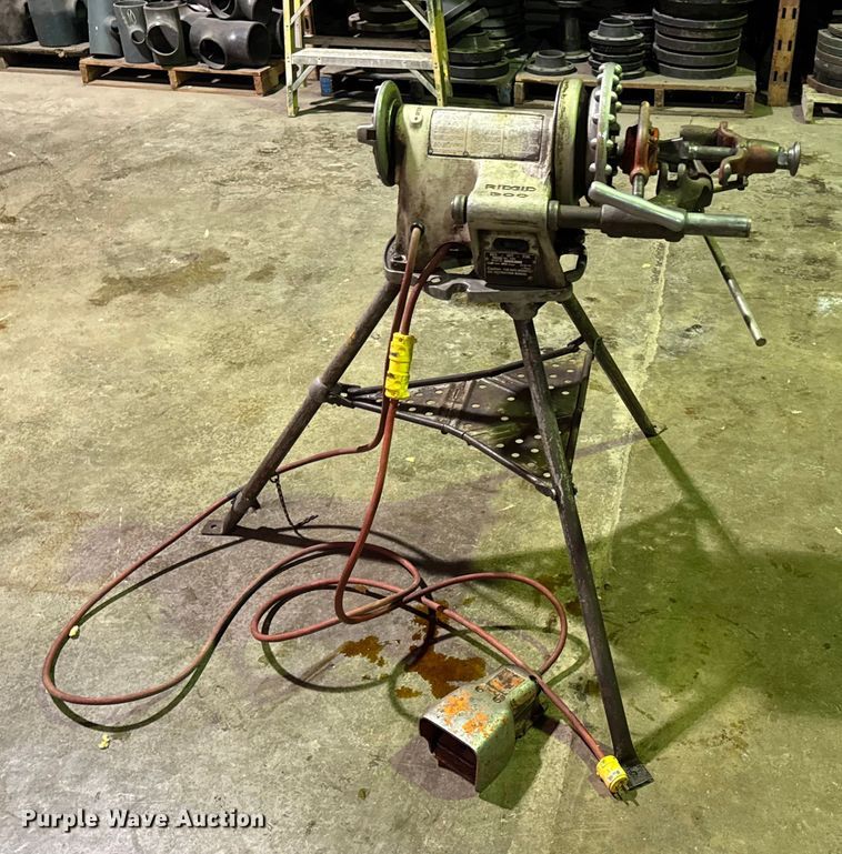 image for item EN0595 Ridgid 300 pipe threader