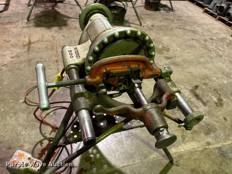 image for item EN0595 Ridgid 300 pipe threader