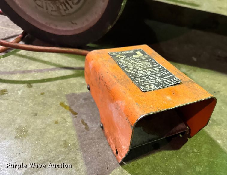 image for item EN0597 Ridgid 535 pipe threader