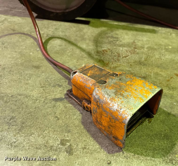 image for item EN0598 Ridgid 535 pipe threader