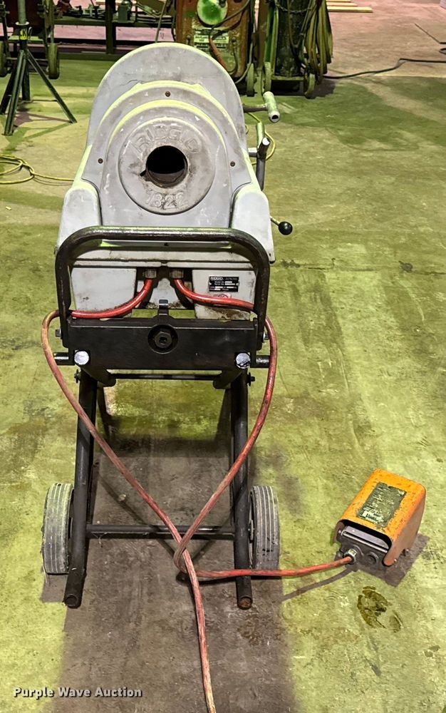 image for item EN0600 Ridgid 1822I pipe threader