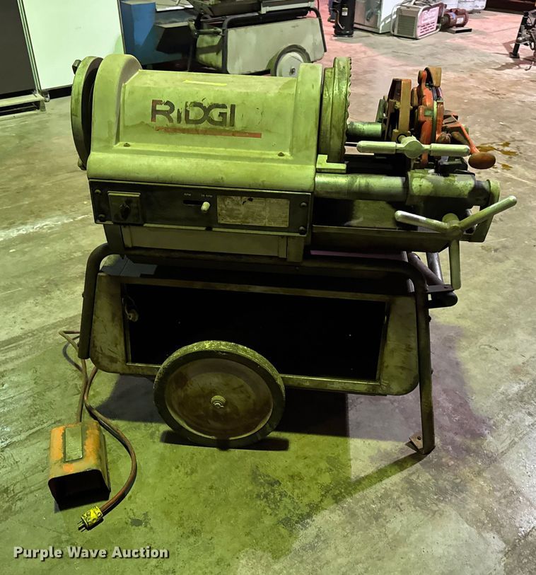 image for item EN0601 Ridgid 1224 pipe threader