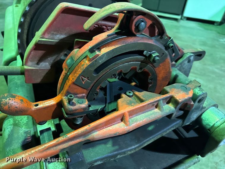 image for item EN0601 Ridgid 1224 pipe threader