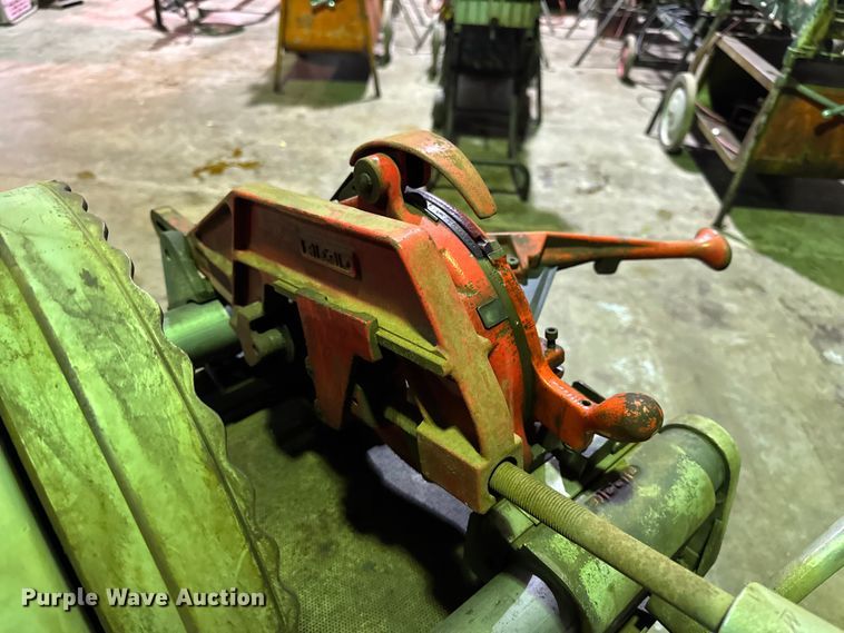 image for item EN0601 Ridgid 1224 pipe threader