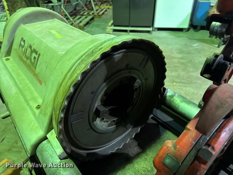 image for item EN0601 Ridgid 1224 pipe threader