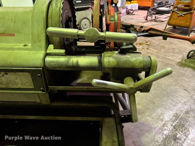 image for item EN0601 Ridgid 1224 pipe threader