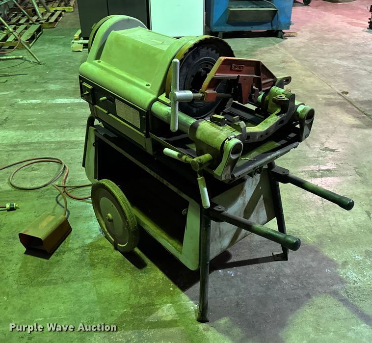 image for item EN0602 Ridgid 1224 pipe threader