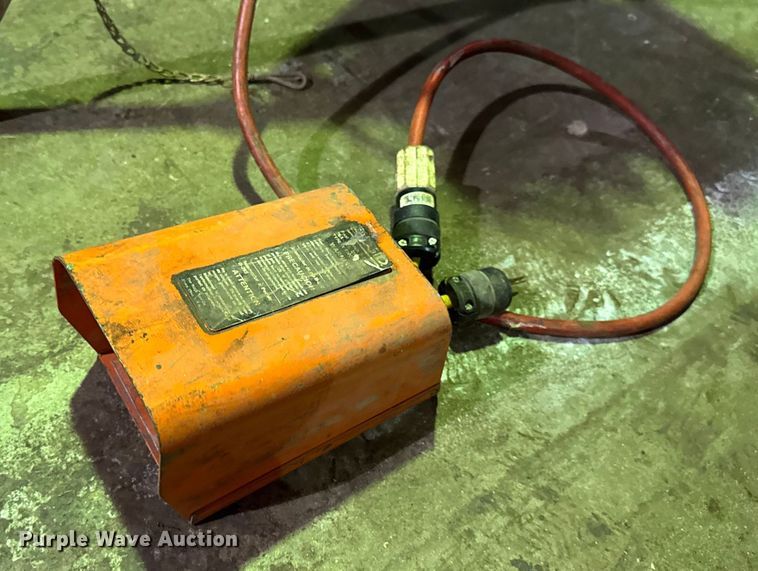 image for item EN0603 (3) assorted tools