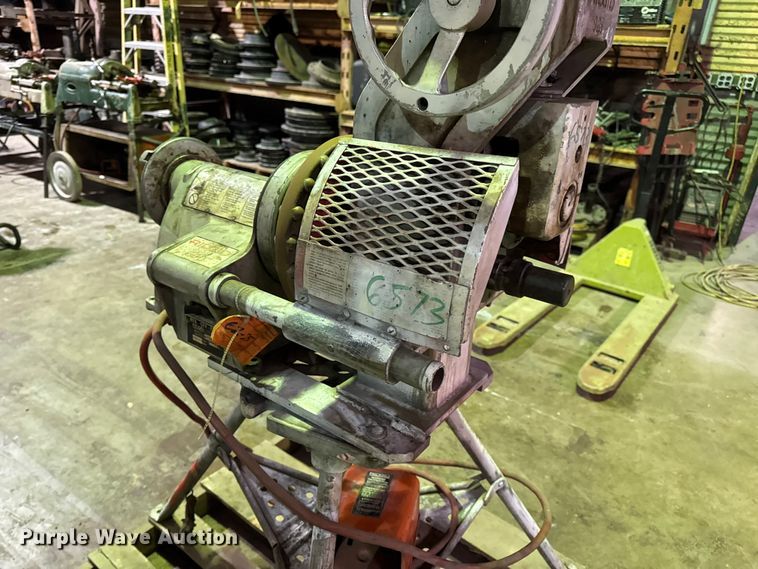 image for item EN0604 (2) roll groovers