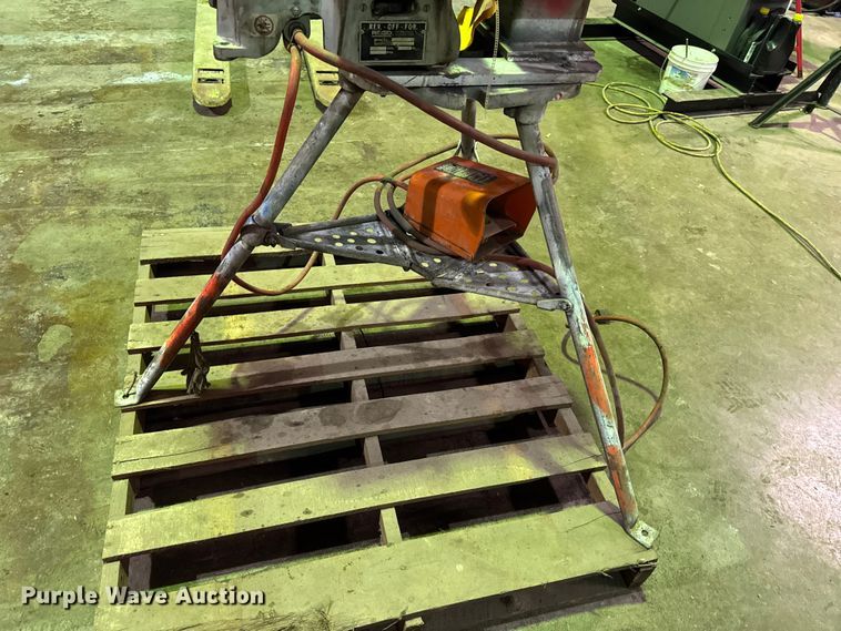 image for item EN0604 (2) roll groovers